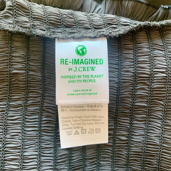 NWT J. Crew black squareneck smocked featherweight satin cropped top size S - Picture 3 of 7